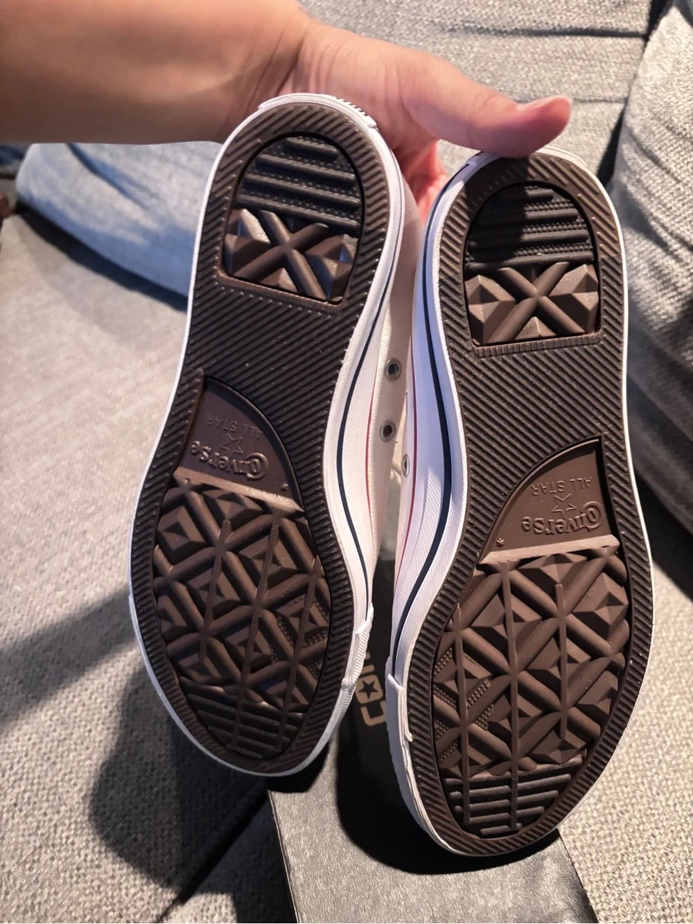 Women’s Converse scrunch back Low Top Sneakers
